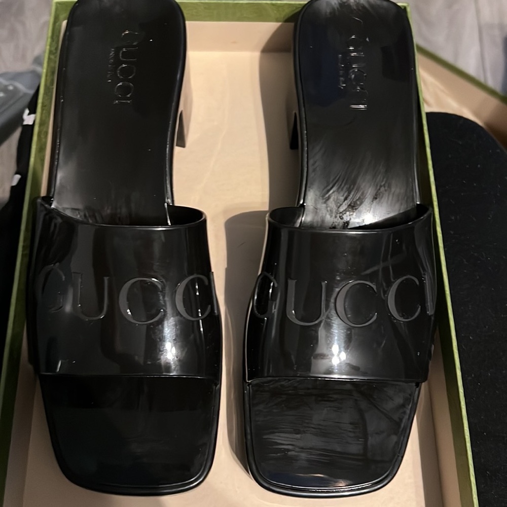 Authentic Gucci Slides Worn Once Size 38 (Us 8) - image 4